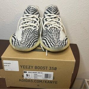ADIDAS YEEZY BOOST 350 V2 ZEBRA